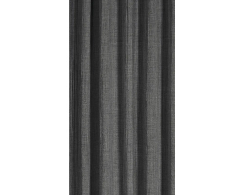 Grauer Dekoschal mit Falten