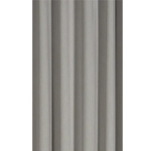 Gardine mit Falten und Struktur