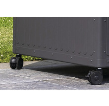 Detailansicht eines Pflanzkastens mit Rädern für den einfachen Transport