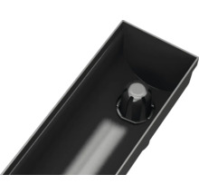 Schwarze Dachrinne mit Ablauf