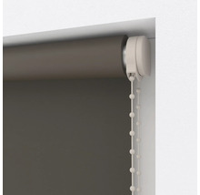 Rollo am Fenster mit Kettenzug