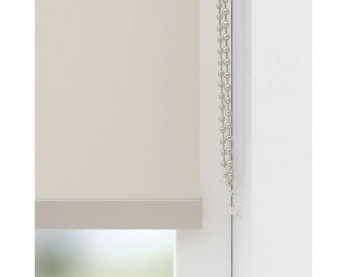 Detailansicht eines Rollos mit Kettenzug