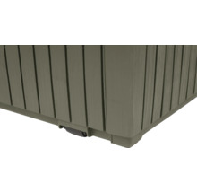 Detailansicht einer Aufbewahrungsbox aus Kunststoff mit vertikalem Lattenmuster