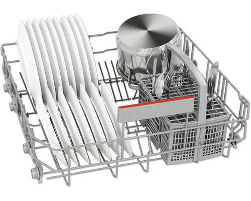 Geschirrspüler Korb mit Geschirr und Besteck
