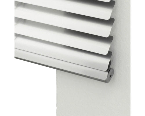 Detail einer Jalousie zur Fensterdekoration und zum Sichtschutz