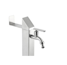 Gartenzapfstelle aus Edelstahl mit Wasserhahn und Geräteanschluss