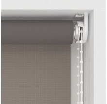 Fensterrollos mit Kettenzug zur Verdunkelung