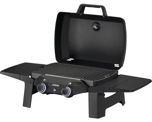 Schwarzer Gasgrill mit offenem Deckel und zwei Seitentischen