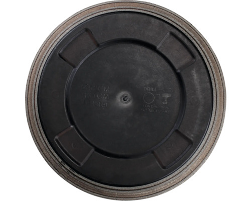 Unterseite eines Pflanzgefäßes mit Bohranleitung für die Entwässerung