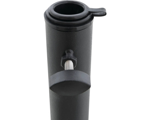 Detailansicht einer Pfostenhalterung mit Schraube zur Befestigung