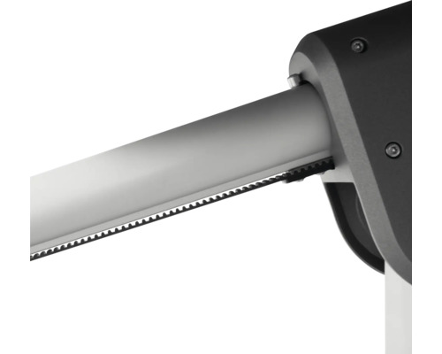 Detailaufnahme einer Torantriebsschiene mit Zahnriemen