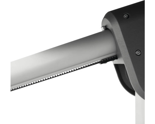 Detailaufnahme eines Zahnriemens in einer Toranlage