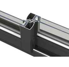 Detailansicht eines Schiebefensterrahmens aus Aluminium