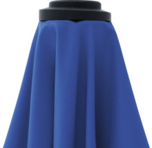Detailansicht eines blauen Sonnenschirms