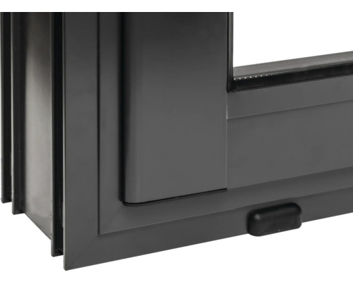 Detailansicht eines Fensters mit Kunststoffrahmen