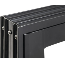 Detailansicht eines Fensterrahmens aus Aluminium