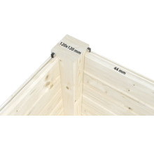 Eckverbindung eines Holzhauses mit den Maßen 120 x 120 mm und 44 mm
