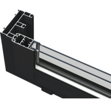 Querschnitt eines Fensterrahmens aus Aluminium mit Glas