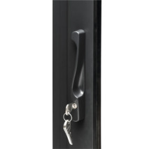 Griff und Schlüssel einer Tür.