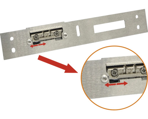 Montageplatte für Möbelbeschläge mit Verstellmechanismus