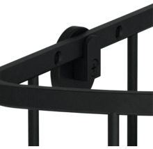 Detailaufnahme eines Eckregals für Badezimmer zur Wandmontage