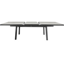 Ausziehbarer Gartentisch mit Tischbeinen