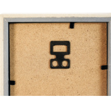 Rückseite eines Bilderrahmens mit Aufhängevorrichtung