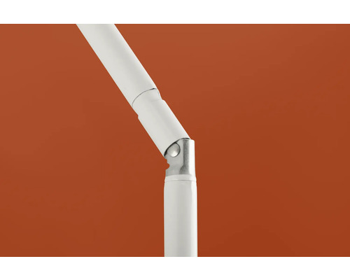 Detailaufnahme eines Gelenks an einem Sonnenschirm