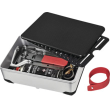 Tragbarer Gaskocher mit Zubehör im Aufbewahrungskoffer