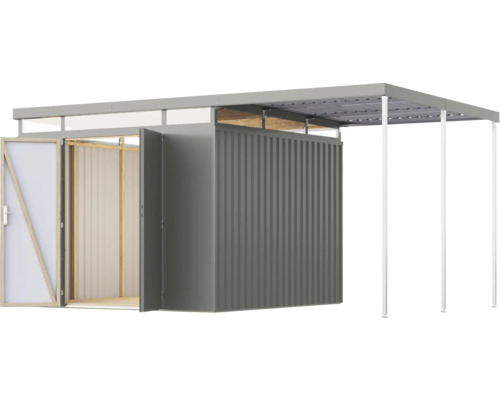 Geräteschuppen mit offenstehender Tür und seitlichem Unterstand