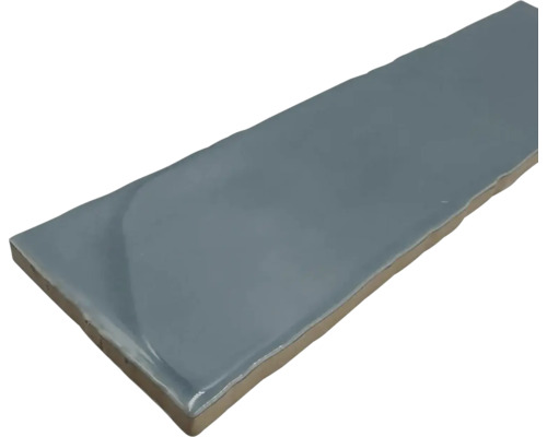 Rechteckige Fliese aus Keramik