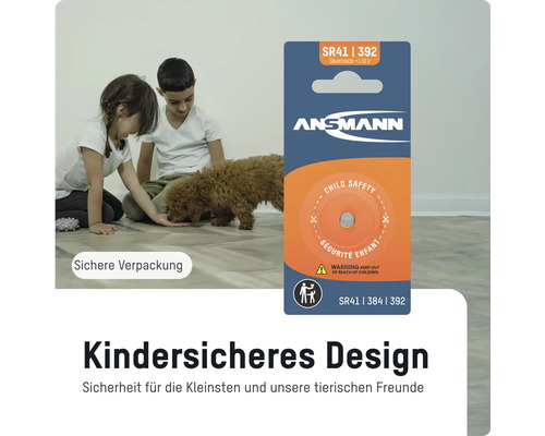 Ansmann SR41 Knopfzelle in kindersicherer Verpackung mit Kindern und einem Hund