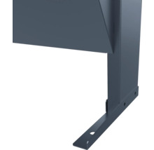 Detailansicht eines Metalltischbeins