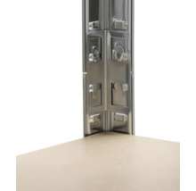 Detailansicht eines Metalleckständers für ein Regalsystem