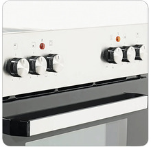 Detailansicht eines Elektroherds mit Drehknöpfen zur Temperaturregelung