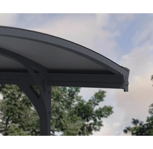 Detailansicht eines Carports mit Aluminiumrahmen und gewölbtem Dach