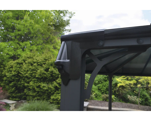 Detailansicht eines Pavillons mit Metallstruktur