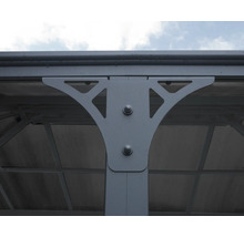 Detailansicht eines Pavillonpfostens mit Dachbefestigung