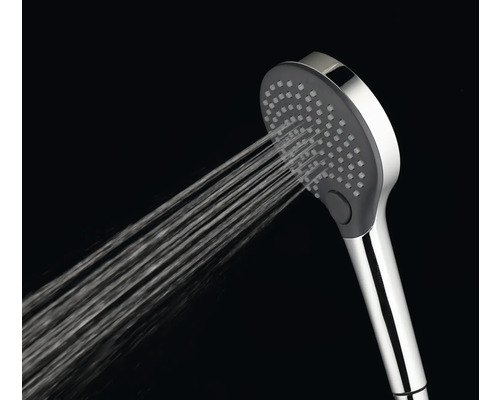 Handbrause mit Wasserstrahl im Detail
