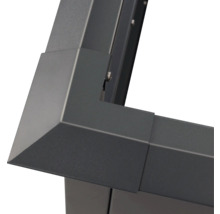 Detailansicht einer Ecke eines Pavillons aus Metall