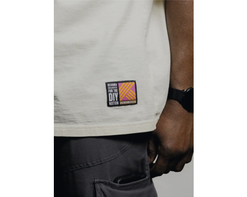 T-Shirt mit Etikett Designed Exclusively for the DIY Nation Hornbach