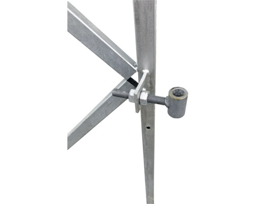 Detailansicht eines Metallstützbocks mit Schraube