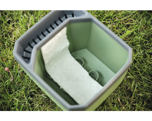 Pflanzkasten mit Substrat und Bewässerungssystem