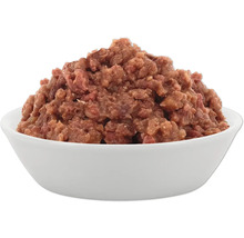 Schüssel mit Nassfutter für Haustiere