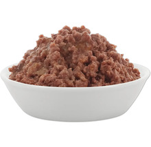 Feuchtfutter für Haustiere in einer Schüssel