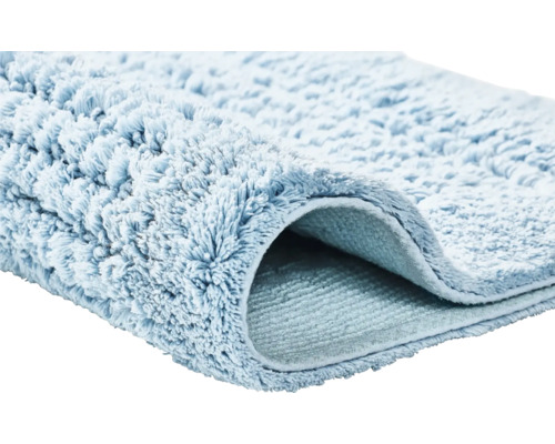 Hellblaue Badematte mit Flor