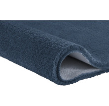 Aufgerollter Teppich
