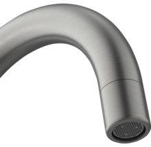 Nahaufnahme eines Wasserhahn-Auslaufs