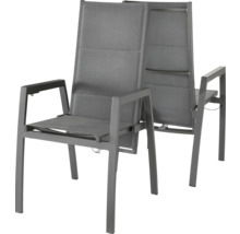 Zwei graue Gartenstühle mit Armlehnen