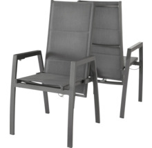 Zwei graue Gartenstühle mit Armlehnen und Textilbespannung